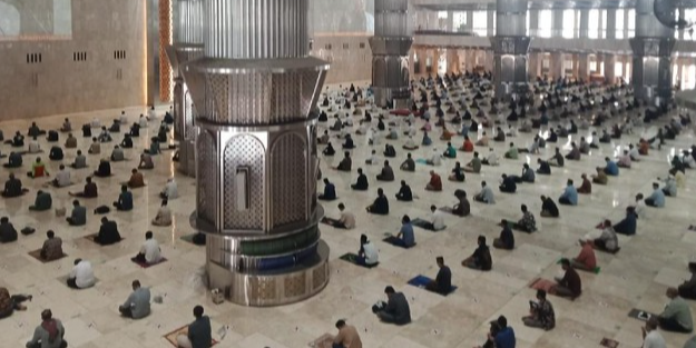 Istiqlal Gelar Salat Jumat dengan Prokes Ketat
